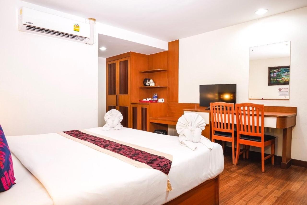 Neptuna Hotel Patong Exterior photo