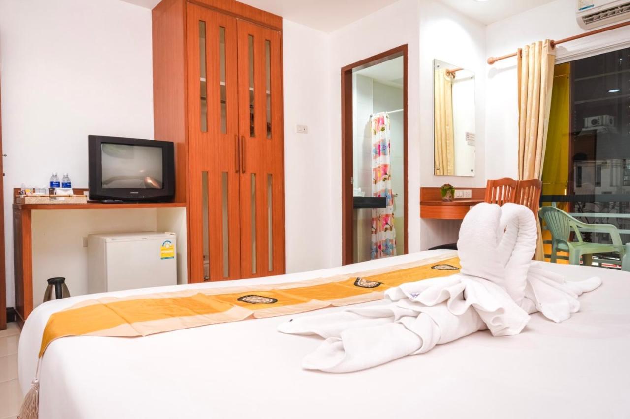 Neptuna Hotel Patong Exterior photo